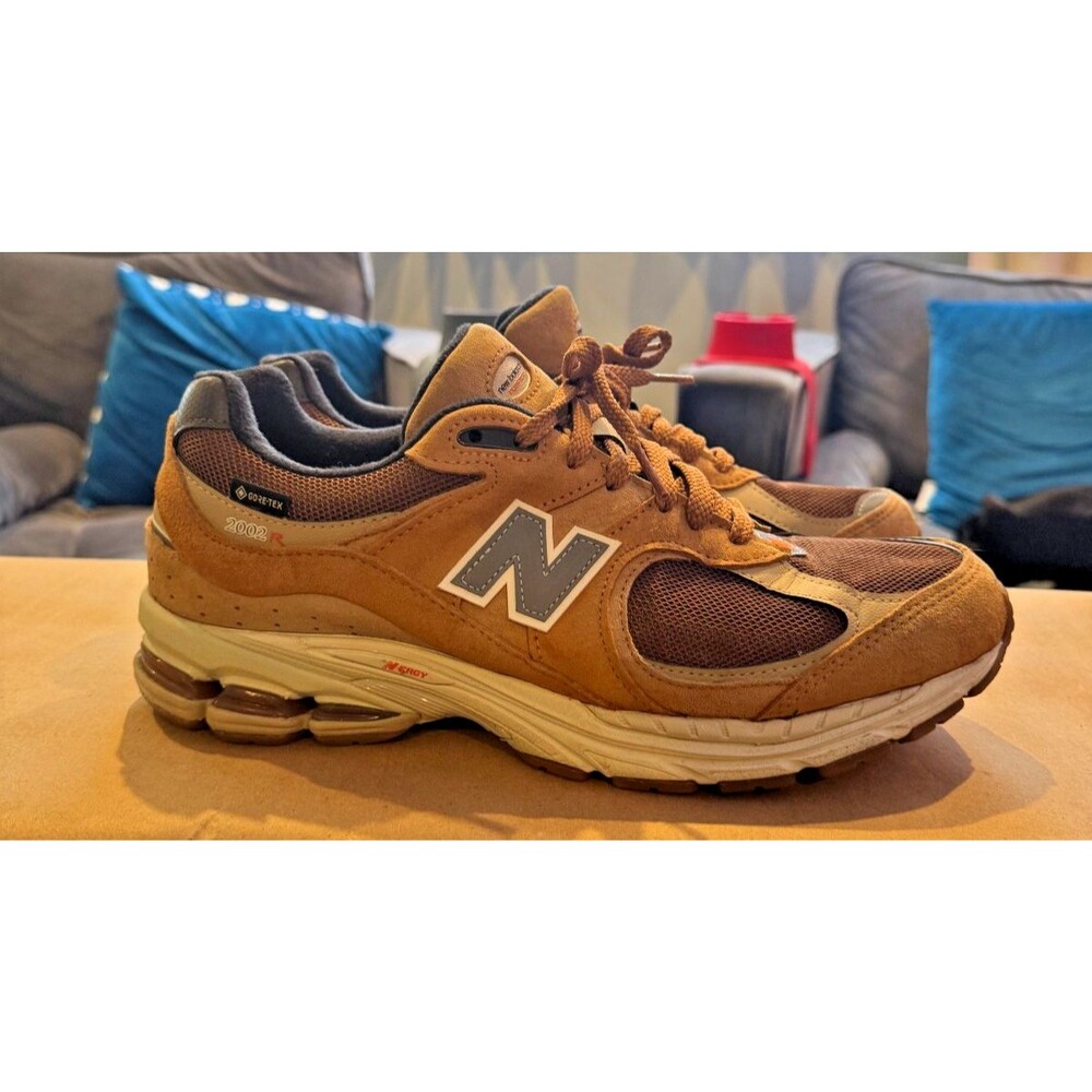 New Balance 2002R Gore-Tex Men's Size 11 Tobacco Running Sneakers M2002RXG